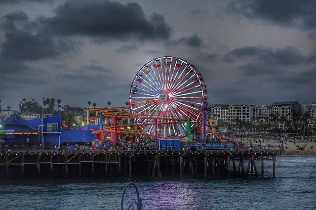 American flag displayed on Pacific Park's Ferris Wheel - photo by @edgarva11es on Instagram