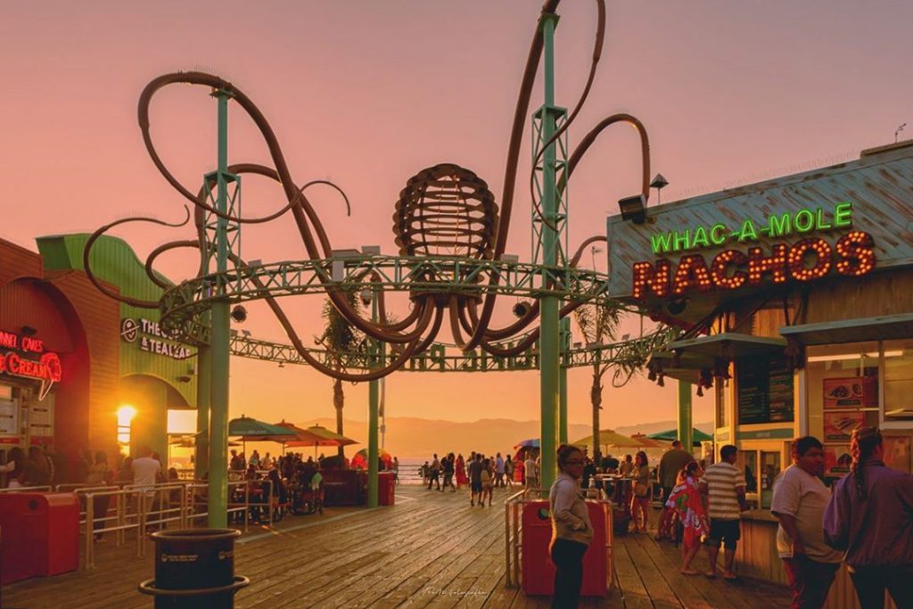 Pacific Park's Oceanside Dining Plaza | Photo by @pam_fotografia