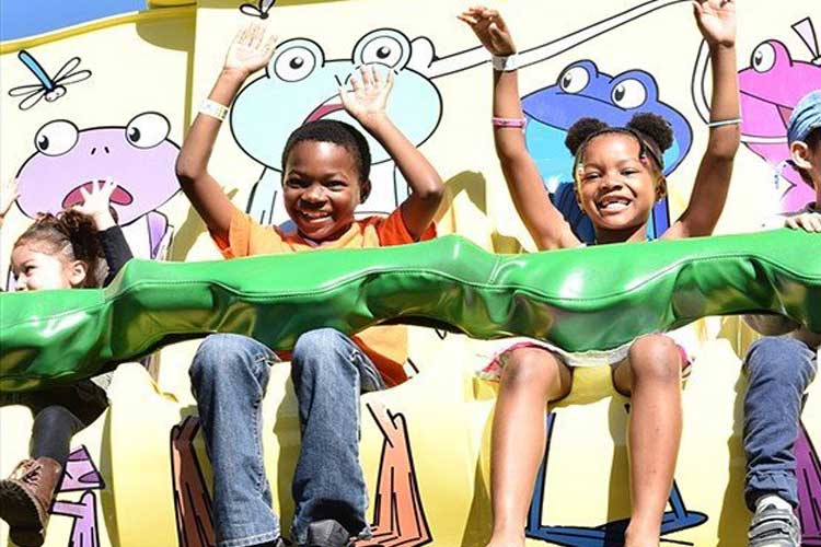 Frog Hopper kiddie drop ride on the Santa Monica Pier