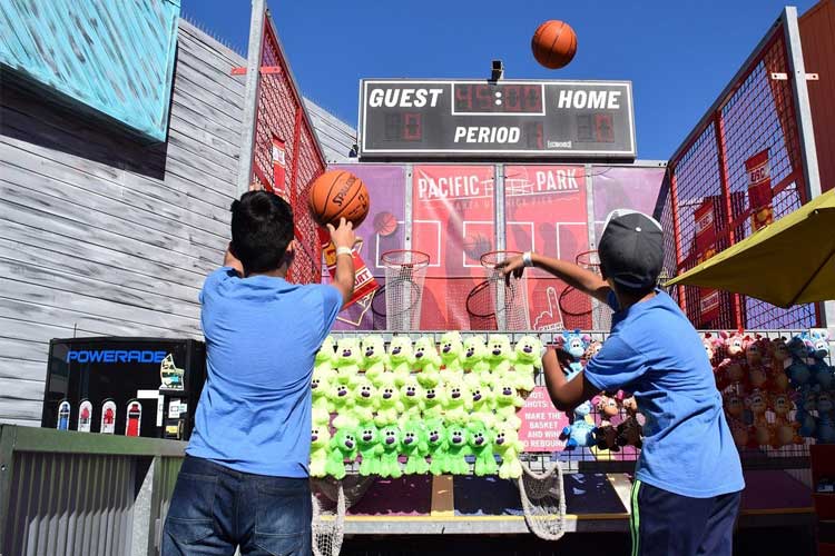 Long range basketball game on the Santa Monica Pier