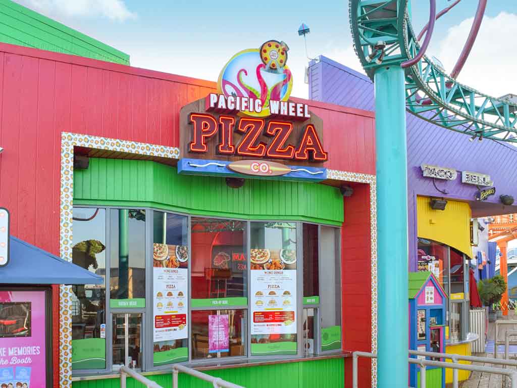 Pizza restaurant Santa Monica Pier