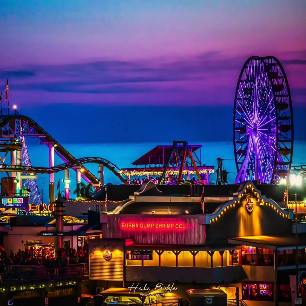 The Pacific Wheel in Santa Monica lit Purple for International Women's Day | Photo by @heike.buehler_photography