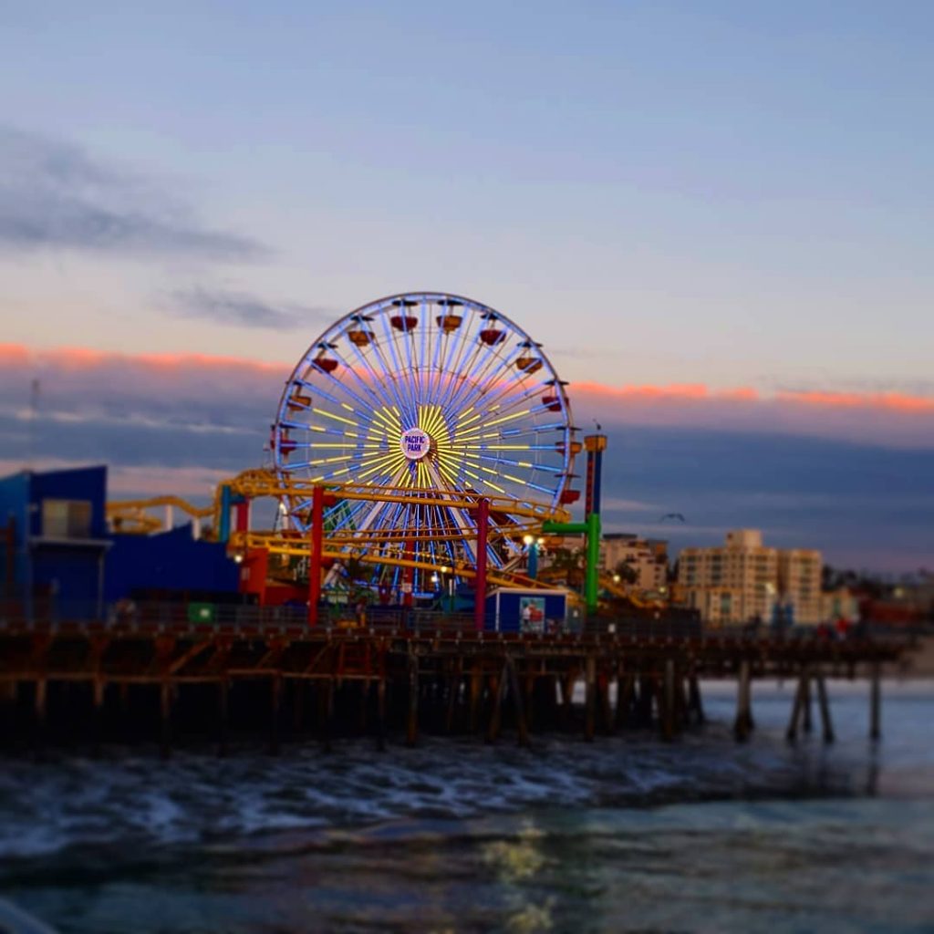 LA Rams Ferris wheel lighting at the Santa Monica Pier | Photo by @flyrefighter