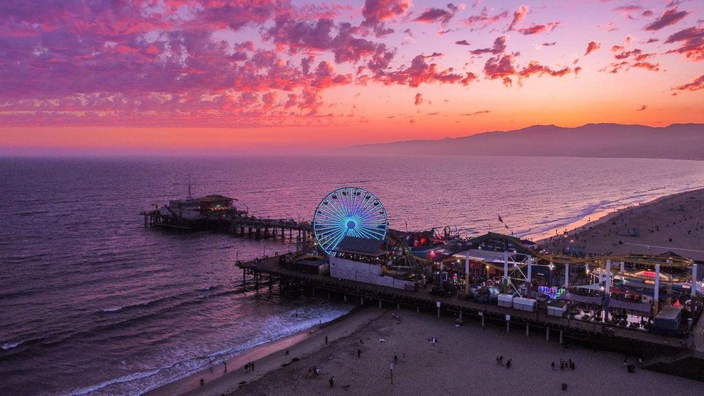 gimme pink roller rink santa monica pier